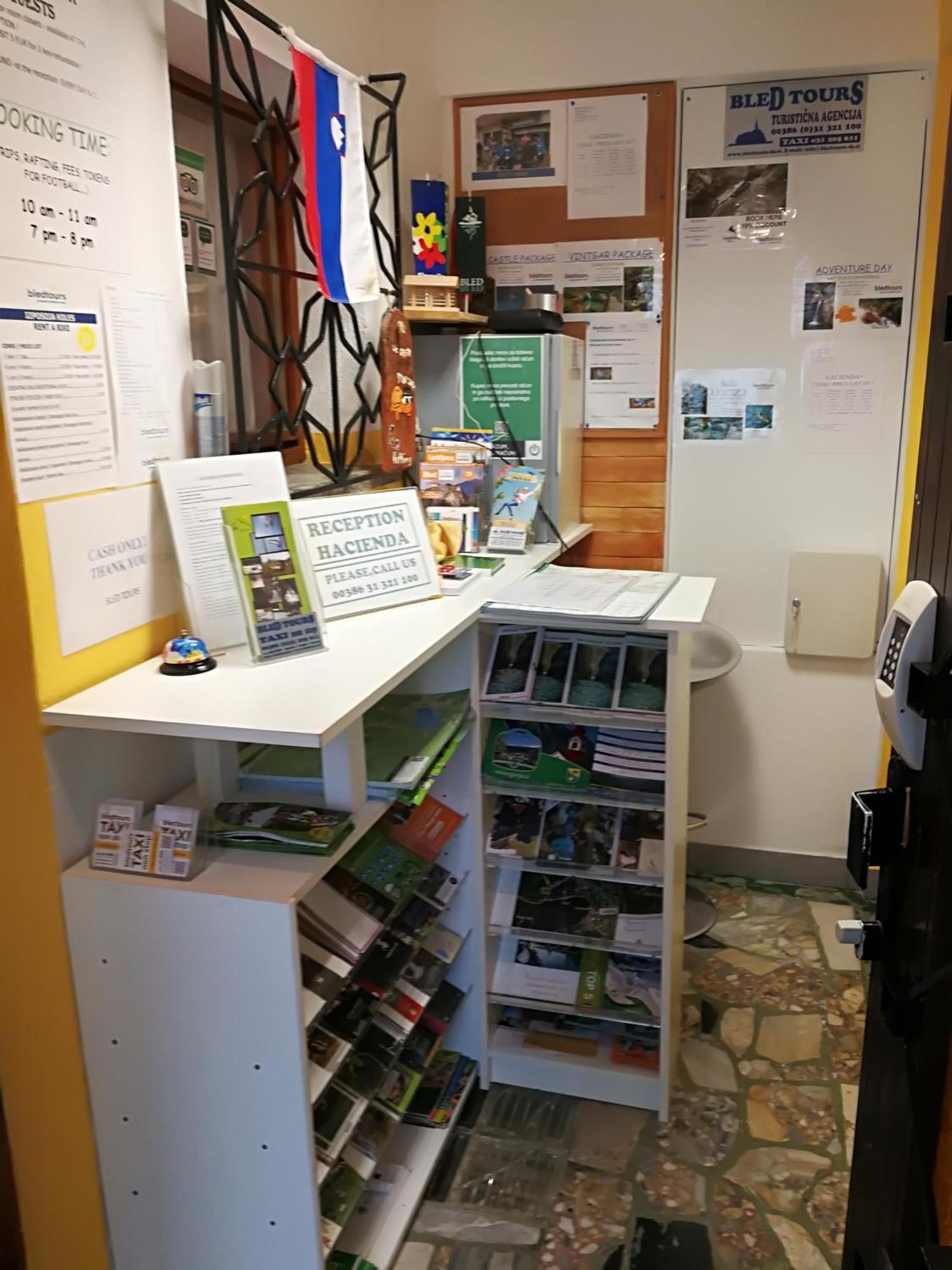 Hacienda Bled Rooms מראה חיצוני תמונה